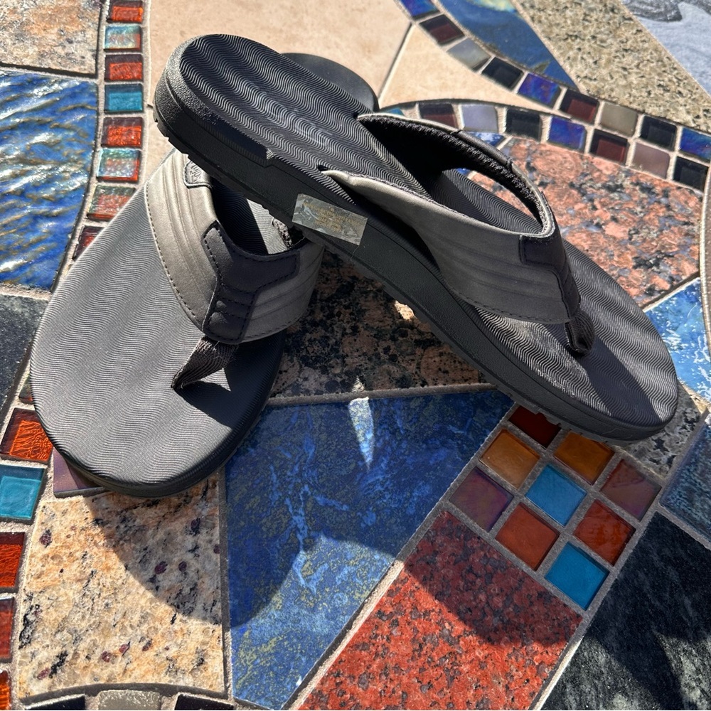 Flojos Memory Foam Flip Flops Black / Gray Size 8